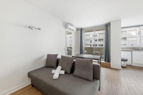 Charming Two-Bedroom Apartment with Balcony in Villeurbanne